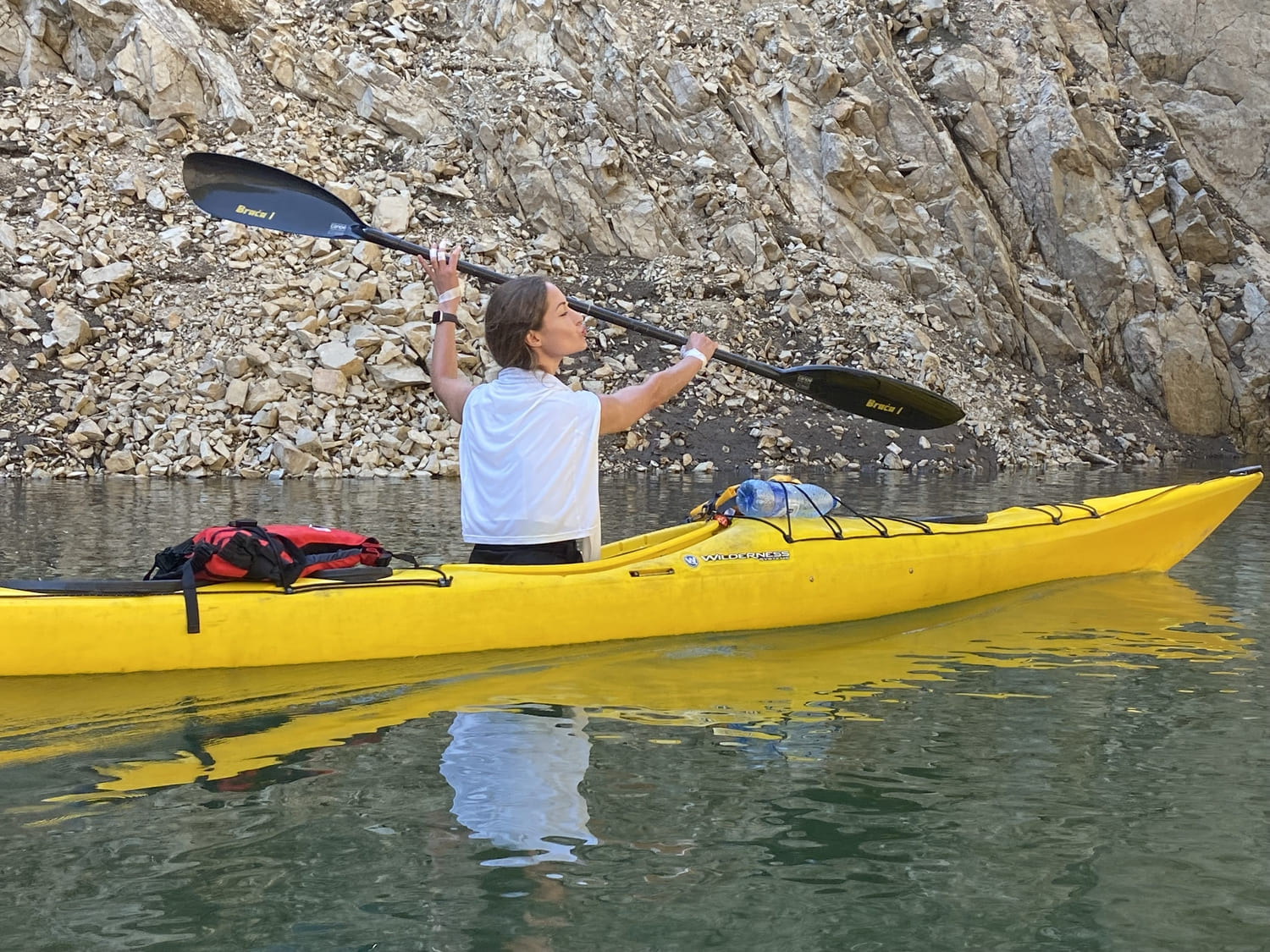 Tură de Caiac pe Lacul Vidraru
