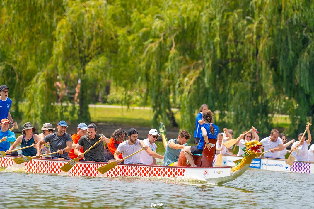 Team building în dragon boat