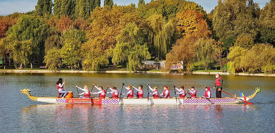Școala altfel în dragon boat